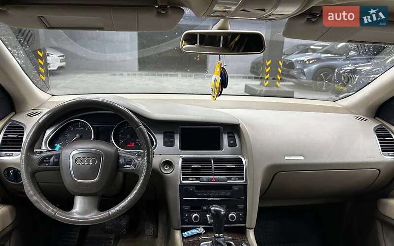 Позашляховик / Кросовер Audi Q7 2007 в Чернівцях