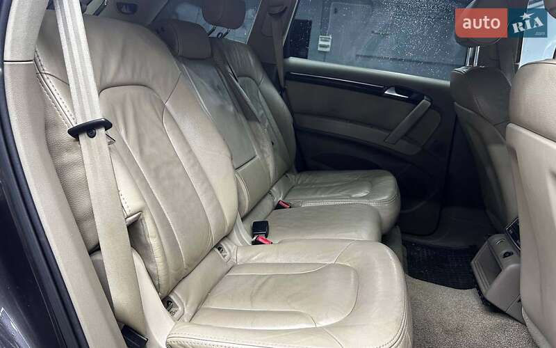 Позашляховик / Кросовер Audi Q7 2007 в Чернівцях
