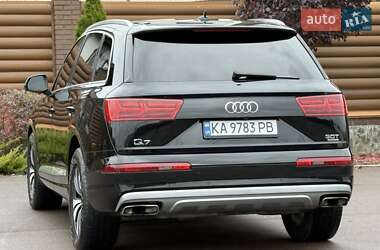 Позашляховик / Кросовер Audi Q7 2016 в 