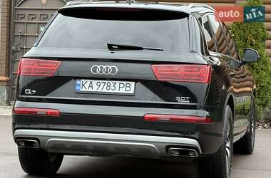 Позашляховик / Кросовер Audi Q7 2016 в 
