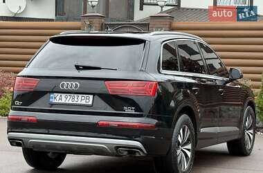 Позашляховик / Кросовер Audi Q7 2016 в 