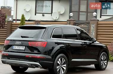 Позашляховик / Кросовер Audi Q7 2016 в 