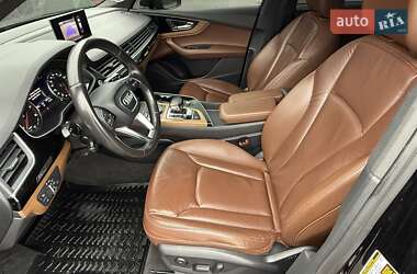 Позашляховик / Кросовер Audi Q7 2016 в 