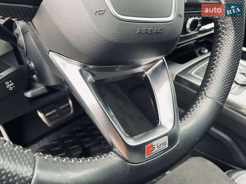 Внедорожник / Кроссовер Audi Q7 2019 в Киеве