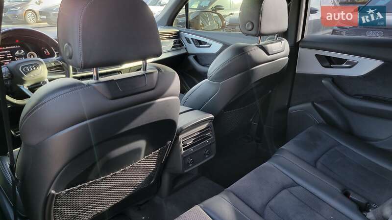 Позашляховик / Кросовер Audi Q7 2023 в Хмельницькому