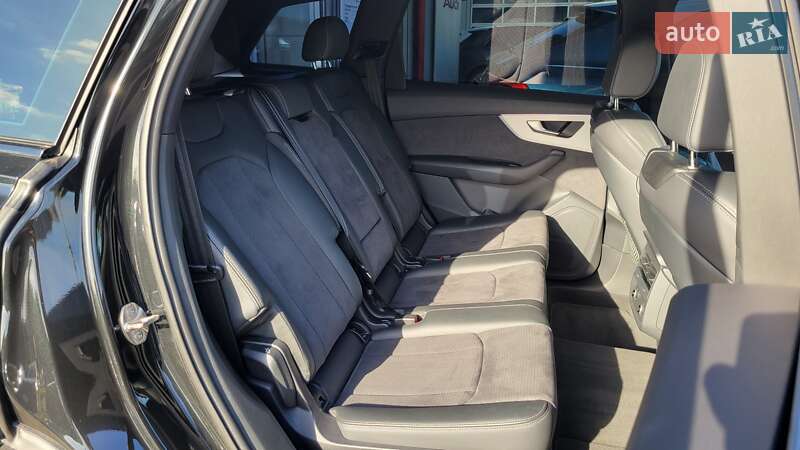 Позашляховик / Кросовер Audi Q7 2023 в Хмельницькому