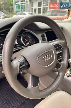 Позашляховик / Кросовер Audi Q7 2014 в 