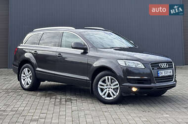 Позашляховик / Кросовер Audi Q7 2008 в 