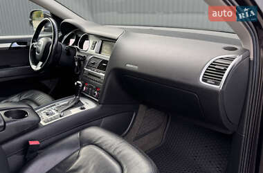 Позашляховик / Кросовер Audi Q7 2008 в 