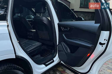 Позашляховик / Кросовер Audi Q7 2016 в 