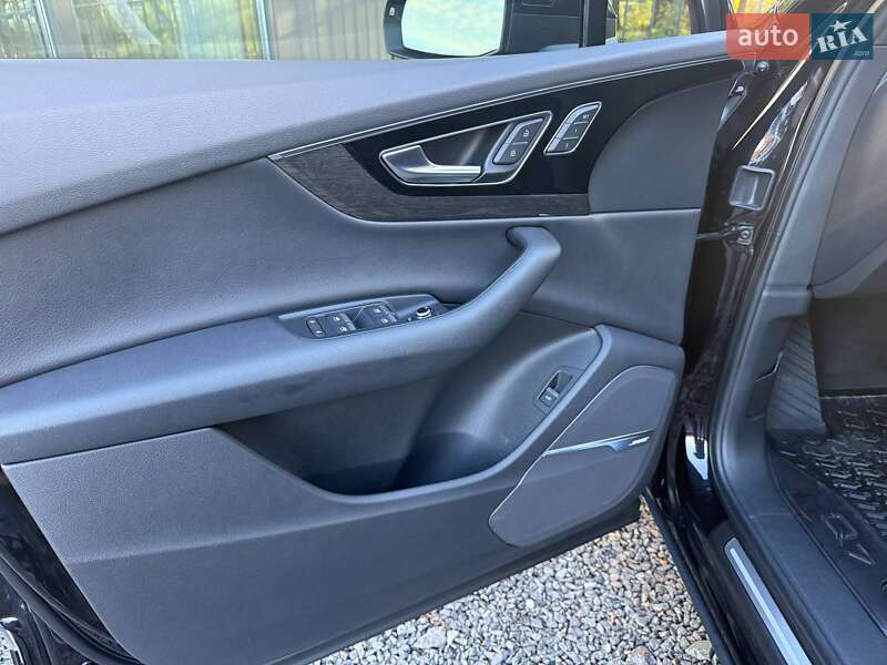 Позашляховик / Кросовер Audi Q7 2018 в Хмельницькому