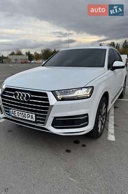 Позашляховик / Кросовер Audi Q7 2019 в Дніпрі