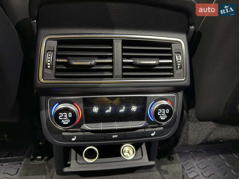 Внедорожник / Кроссовер Audi Q7 2015 в Ровно