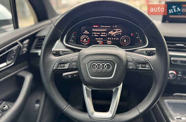 Позашляховик / Кросовер Audi Q7 2016 в 