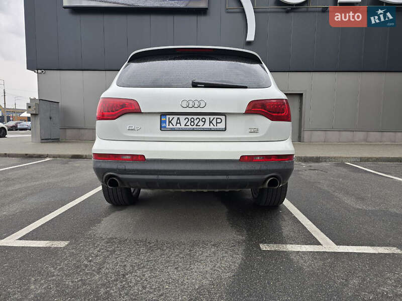 Позашляховик / Кросовер Audi Q7 2013 в Києві
