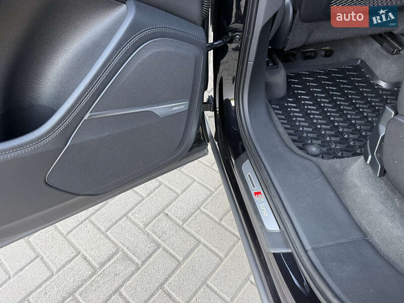 Позашляховик / Кросовер Audi Q7 2015 в Дніпрі