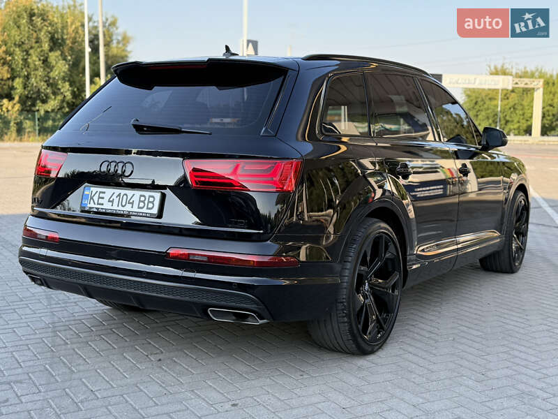 Позашляховик / Кросовер Audi Q7 2015 в Дніпрі
