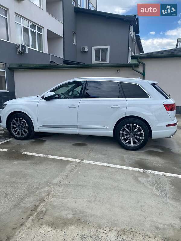 Внедорожник / Кроссовер Audi Q7 2018 в Киеве