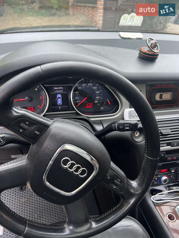 Позашляховик / Кросовер Audi Q7 2009 в Верховині