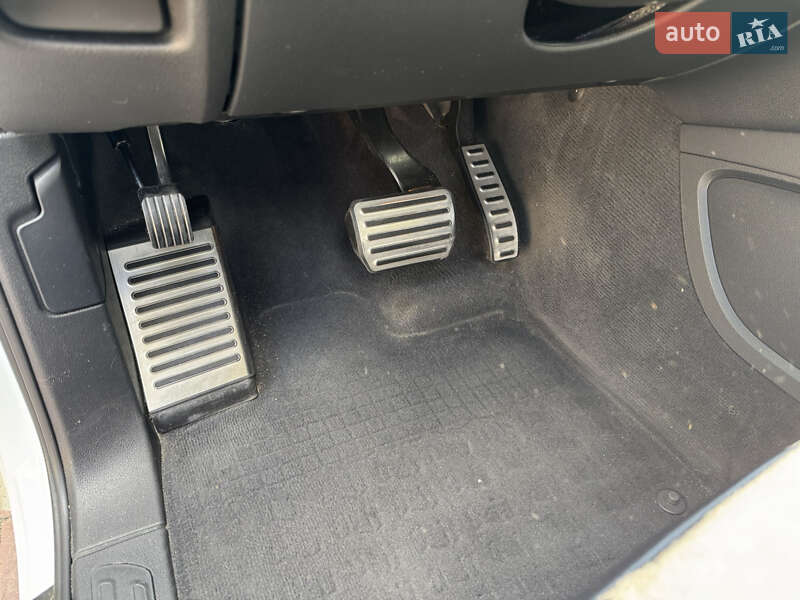 Позашляховик / Кросовер Audi Q7 2013 в Києві фото 24 Позашляховик / Кросовер Audi Q7 2013 в Києві