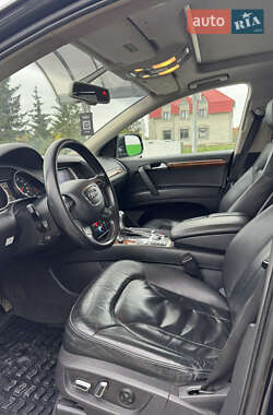 Позашляховик / Кросовер Audi Q7 2015 в 