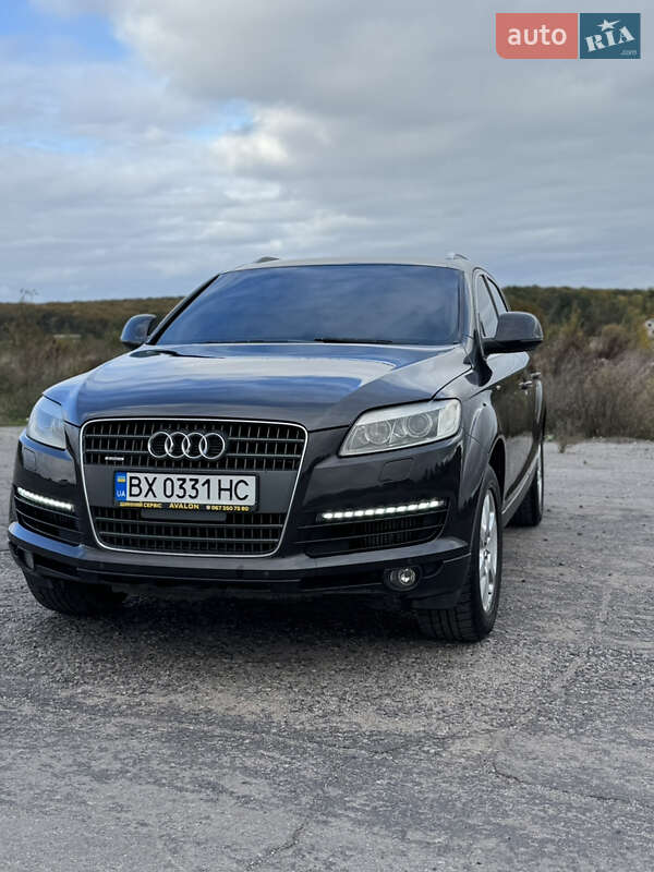 Позашляховик / Кросовер Audi Q7 2006 в 