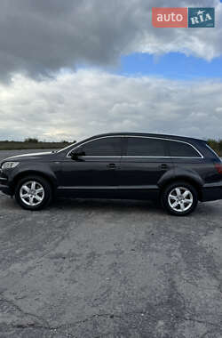 Позашляховик / Кросовер Audi Q7 2006 в 