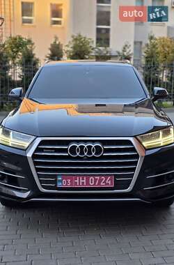 Позашляховик / Кросовер Audi Q7 2016 в 