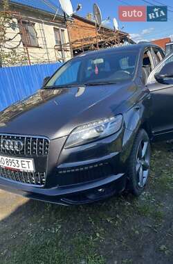 Позашляховик / Кросовер Audi Q7 2009 в 
