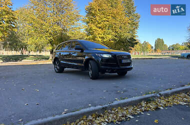 Позашляховик / Кросовер Audi Q7 2015 в 