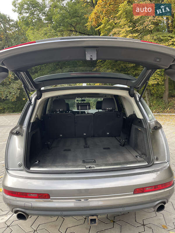 Позашляховик / Кросовер Audi Q7 2015 в Києві