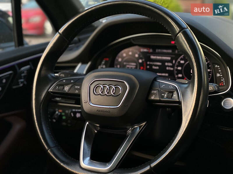 Внедорожник / Кроссовер Audi Q7 2017 в Львове