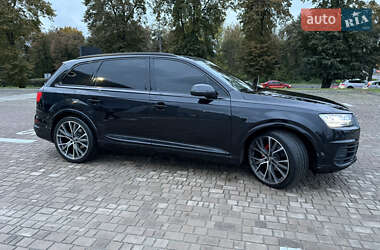 Внедорожник / Кроссовер Audi Q7 2016 в 