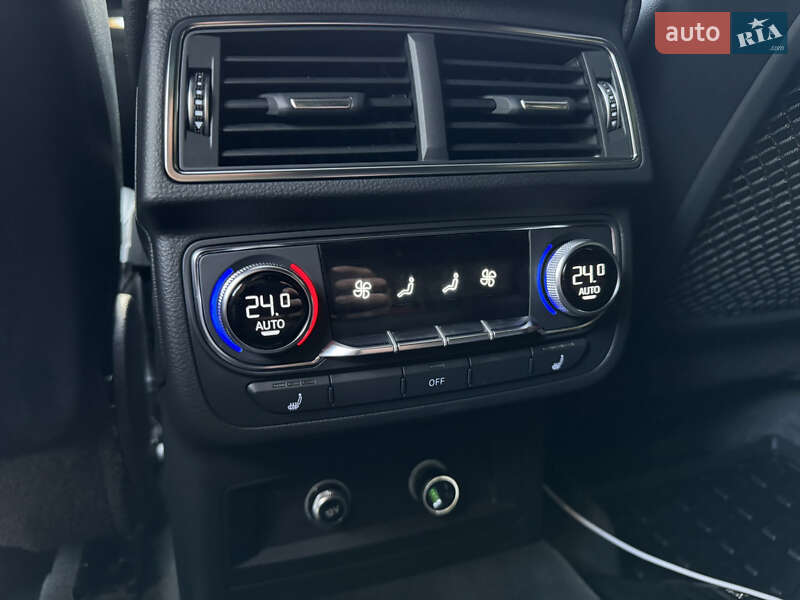 Внедорожник / Кроссовер Audi Q7 2017 в Львове