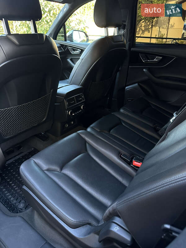 Внедорожник / Кроссовер Audi Q7 2017 в Львове