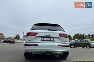Внедорожник / Кроссовер Audi Q7 2017 в 