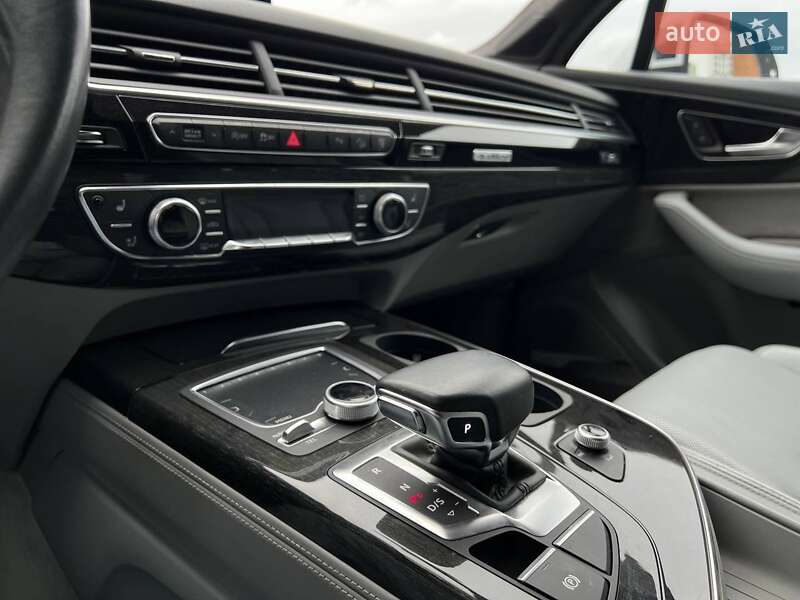 Внедорожник / Кроссовер Audi Q7 2017 в Киеве фото 31 Внедорожник / Кроссовер Audi Q7 2017 в Киеве
