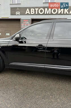 Позашляховик / Кросовер Audi Q7 2017 в 