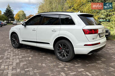 Внедорожник / Кроссовер Audi Q7 2015 в 