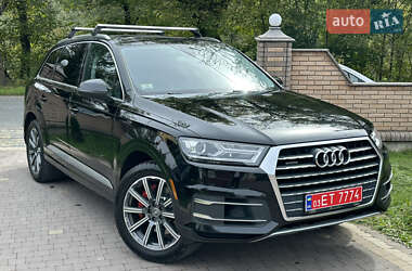 Позашляховик / Кросовер Audi Q7 2017 в 