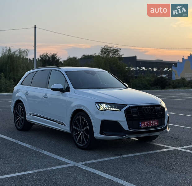 Внедорожник / Кроссовер Audi Q7 2020 в Черновцах