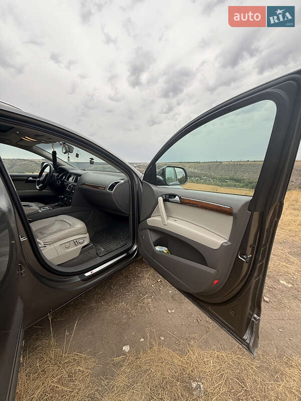 Позашляховик / Кросовер Audi Q7 2014 в Кілії фото 10 Позашляховик / Кросовер Audi Q7 2014 в Кілії