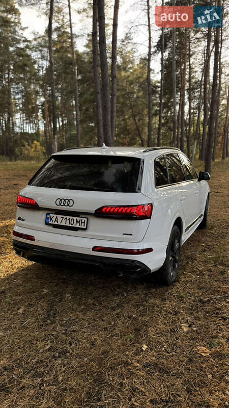 Позашляховик / Кросовер Audi Q7 2021 в Харкові
