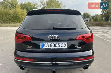 Внедорожник / Кроссовер Audi Q7 2015 в 