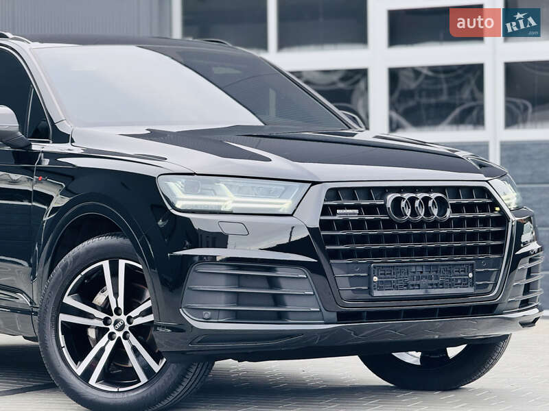 Позашляховик / Кросовер Audi Q7 2016 в Мукачевому