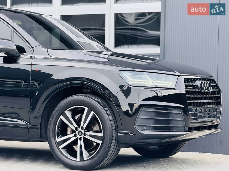 Позашляховик / Кросовер Audi Q7 2016 в Мукачевому