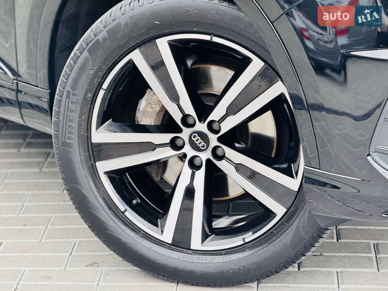 Позашляховик / Кросовер Audi Q7 2016 в Мукачевому