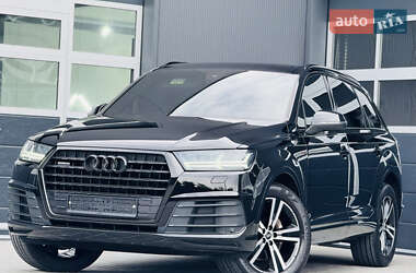 Внедорожник / Кроссовер Audi Q7 2016 в 