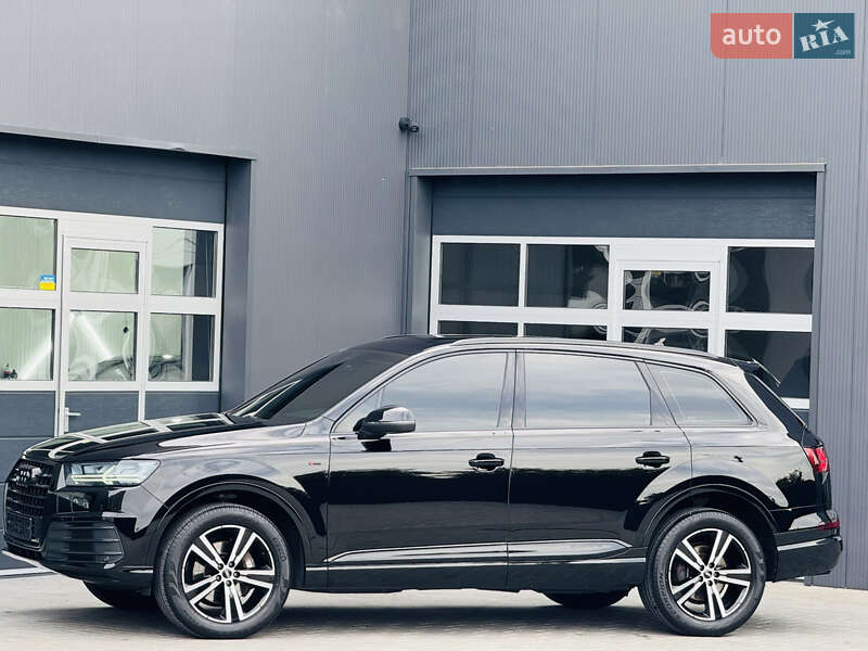 Позашляховик / Кросовер Audi Q7 2016 в Мукачевому