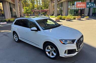 Внедорожник / Кроссовер Audi Q7 2020 в 
